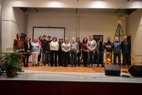 Foto de família dels participants a l'acte celebrat a Sunyer